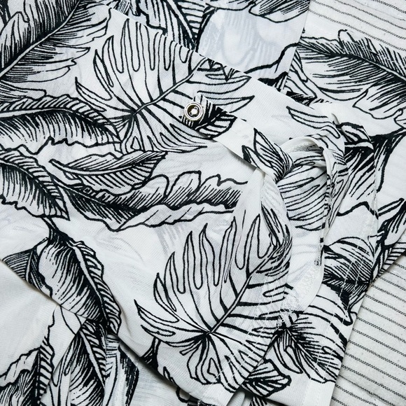 Siren Lily Full Button Down Sheer Blouse / Coverup Short Sleeve Tropical Print - Picture 9 of 9